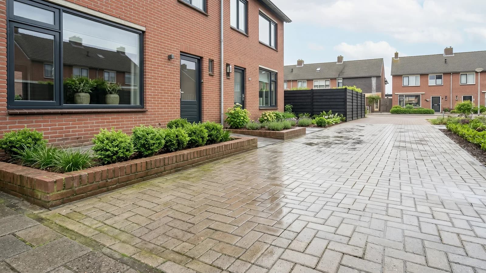 Van groene aanslag naar een frisse oprit in Veghel